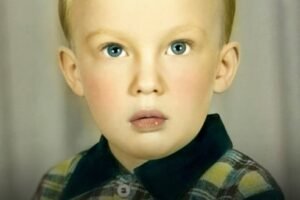 The Little Boy In This Photo Is Now The Most Famous Man On Earth