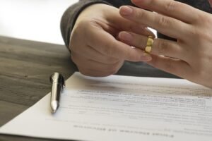 At My Mom’s 45th Birthday, My Dad Said, ‘You Passed Your Expiration Date,’ Handed Her Divorce Papers, and Left – A Year Later, She Had the Last Laugh