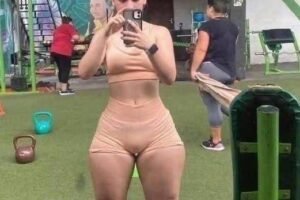 She took this photo to provoke her ex, not knowing that…See more