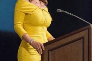 Sarah Palin In G-Strlng Photos Leave Little To Imagination, Take a look!