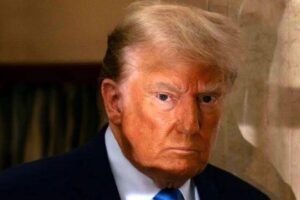 Late-Night Sighting Sparks Online Buzz After Mystery Photo of Donald Trump Circulates