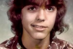 Can You Identify This Family? Rare 1971 Photo of a Future Hollywood Legend