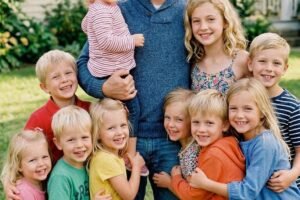 I Raised My Late Fiances 10 Kids Alone, Then My Daughter Finally Told Me the Truth About Her Mother, and It Changed Everything