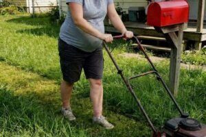 I Mowed the Lawn for the 82-Year-Old Widow Next Door – The Next Morning, a Sheriff Woke Me up with a Request That Made My Blood Run Cold!!