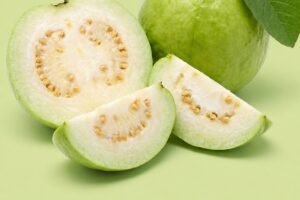 Guava Leaf Tea: What Experts Say About Its Benefits and Possible Risks