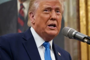 😮Trump looked straight at reporters and said the quiet part out loud