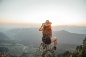 She Signed the Papers in Silence and Her Father’s Quiet Presence Changed Everything