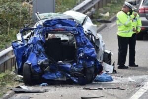 Police found the body of a 34-year-old woman, crushed in a car accident. They took her phone, but what they saw when they opened her Facebook page left them speechless! Here’s the last thing she did before she passed away: Check the comments below 👇👇