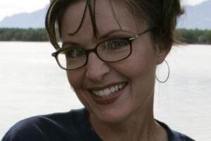 Sarah Palin Reflects on Life Changes and Moving Forward After Divorce