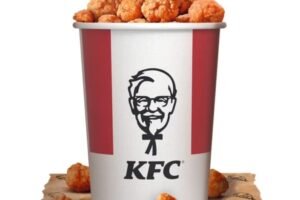 KFC Redefines the Meaning of Always Open by Removing Restaurant Doors, Transforming Entrances into Bold Advertising Statements –