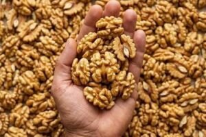 Doctors reveal that eating walnuts causes