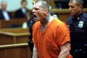 Dangerous Criminal Loses Control in Court — What Happened Next Left Everyone Stunned