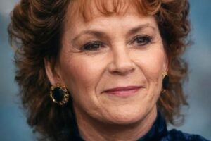 From Beloved Child Star to Heartbreaking Despair: The Tragic Real-Life Struggle and Inspiring Redemption of Father Knows Best Icon Lauren Chapin!
