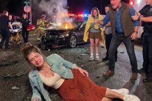 After our car accident, I was still trapped inside when my dad shouted at the paramedics to save my sister first. Then he pointed at me and said, “The other one never meant much anyway. Don’t waste time on her.”