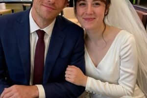 I Turned Down a Millionaire to Marry My Broke Best Friend – But on Our Wedding Day, While We Were Eating Burgers, My Husband Pulled Something Out of His Pocket and Said, ‘Dear, There’s Something You Don’t Know About Me’