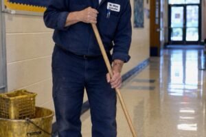 THE SHOE-SHINE SACRIFICE: I GAVE MY SNEAKERS TO THE BULLIED JANITOR—THEN THE POLICE ARRIVED WITH HIS FINAL SECRET