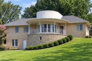 Inside the Unusual House That Looks Like a Work of Art